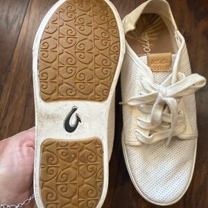 OluKai White and Tan Women's Sneakers